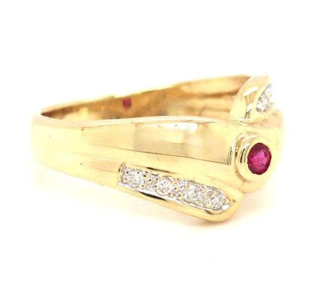 14kt Yellow gold Ruby and diamond pave V ring