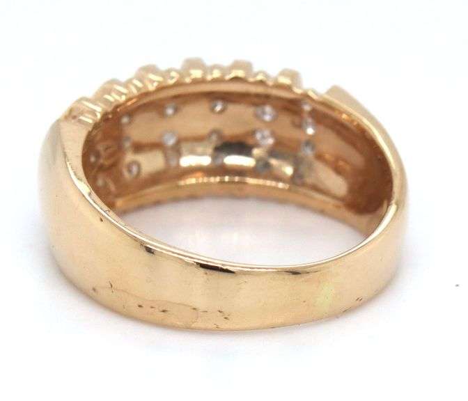 14kt Yellow gold 0.25ctw diamond dome ring