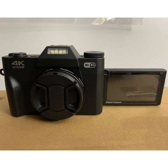 Digital Vlogging Camera 64MP with Flip Screen