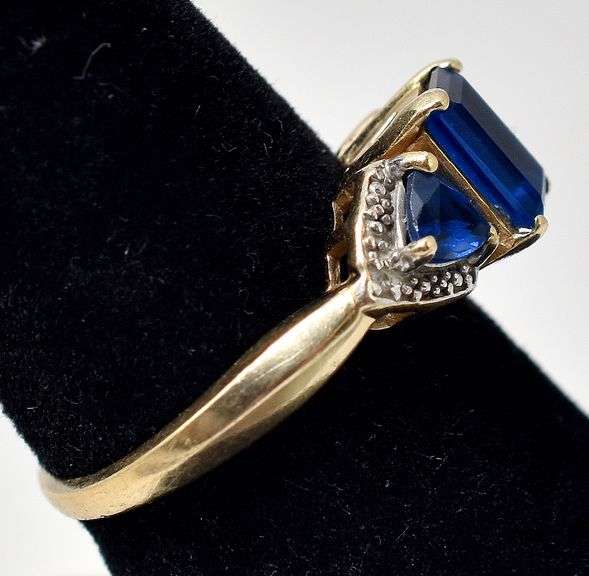 Vibrant 10K Yellow Gold Lab Created Blue Spinel Gemstone and Diamond Ring