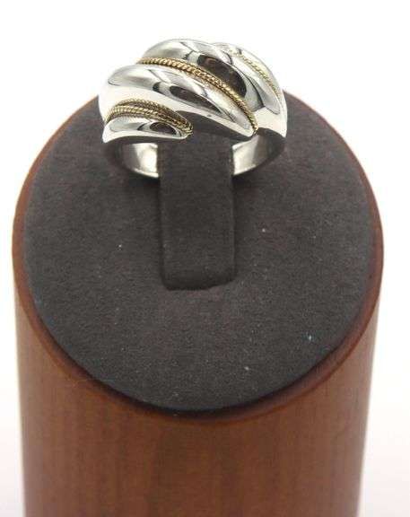 Tiffany & Co vintage 2 tone carved dome ring