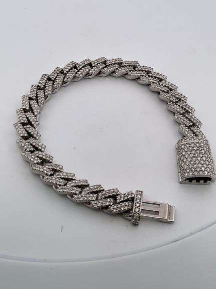 CERTIFIED 14K WHITE GOLD DIAMOND CUBAN LINK BRACELET.