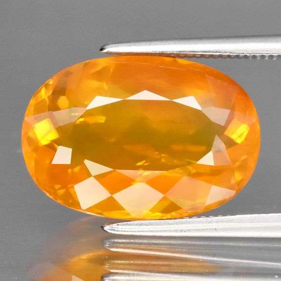Premium grade! Top crystal! 4.30ct UNTREATED orange Opal!