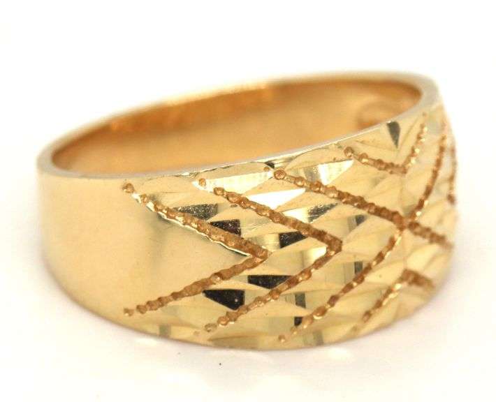 Flashy 18K YG Modern Ring