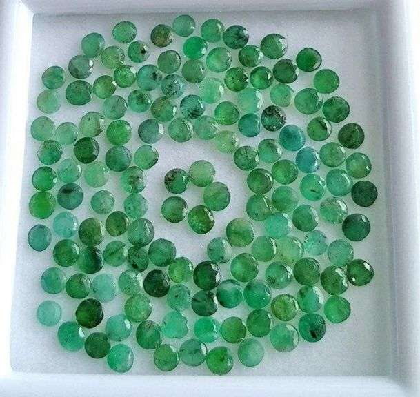 Large! 12.10ct 2mm-2.5mm round cut Emarald set!