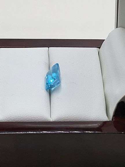 4.0 Carat Blue Sky natural Topaz