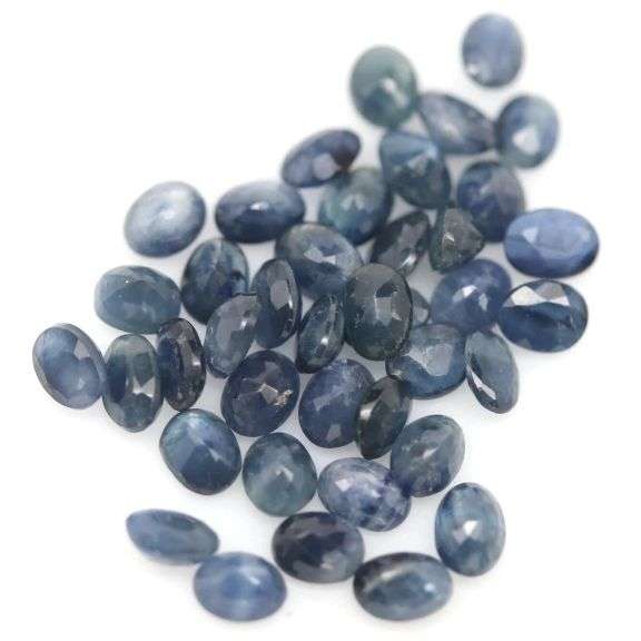 Gorgeous 9.27ct deep blue Sapphire set -Heated only!