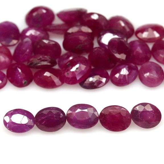 Rich and velvety! 13 whole carats of pigeons blood Rubies!!!