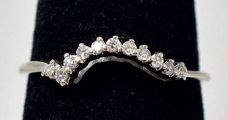 Shimmering 14K White Gold Diamond Ring