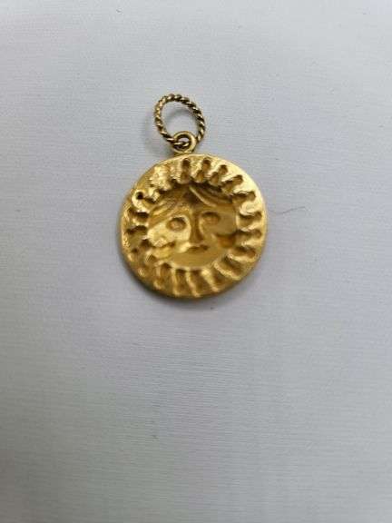 Great! Antique 21k gold pendant. 3/4 inch.