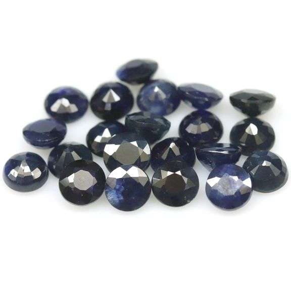 Looking for deep color? Then you want this 9.46ct Sapphire set!