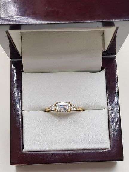 0.34ctw F, VVS1 lab grown diamond with 14k gold ring