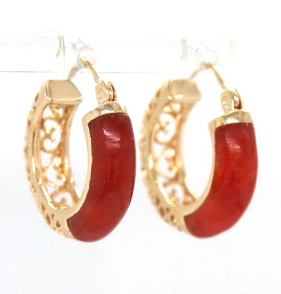 14kt Yellow gold small round red Jade hoops