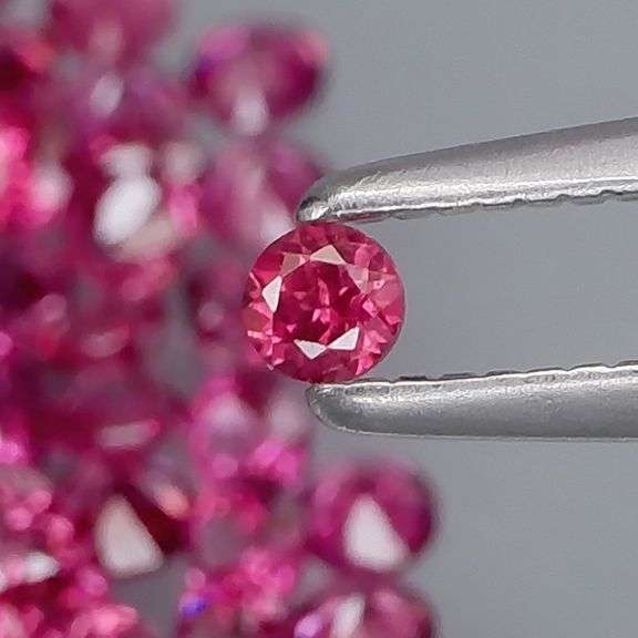 Top violet pink! Untreated! Diamond cut! 5.16ct Garnet set!!!