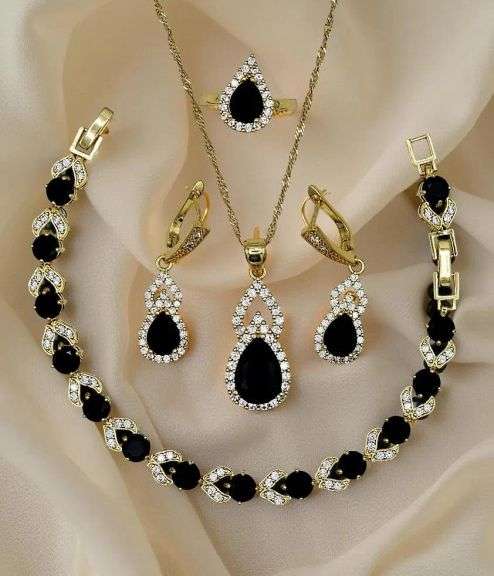 Amazing 18 Kt Gold Plate Simulated Black Diamond Jewelry Set