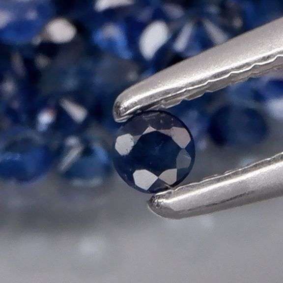 Heated only! 3.08ct top blue sapphire set