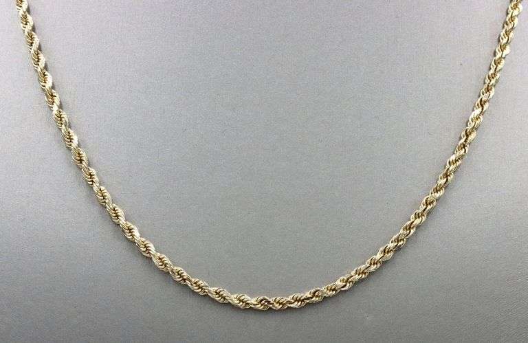 14kt Yellow gold Rope chain necklace
