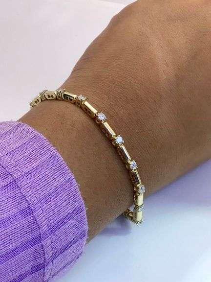 14K Yellow Gold Round Brilliant Cut Bracelet