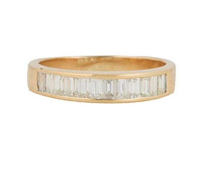 0.85ctw Baguette Diamond Channel Set Wedding Band Ring in 18K