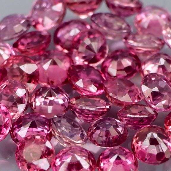 Untreated!!! Rose red!!! 3.93ct set of natural Sapphires!