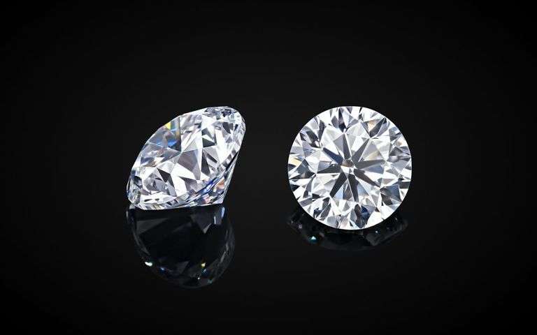 Sparkling Huge 11.5 Ct Sparkling White Lab Simulated Diamond Solitaire