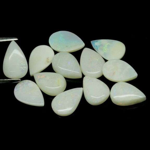 Beautiful 8.08ct unheated Ethiopian opal set