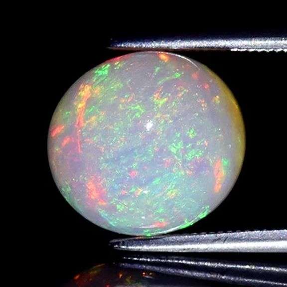 Vibrant 4.18ct lunar flashing Welo Opal