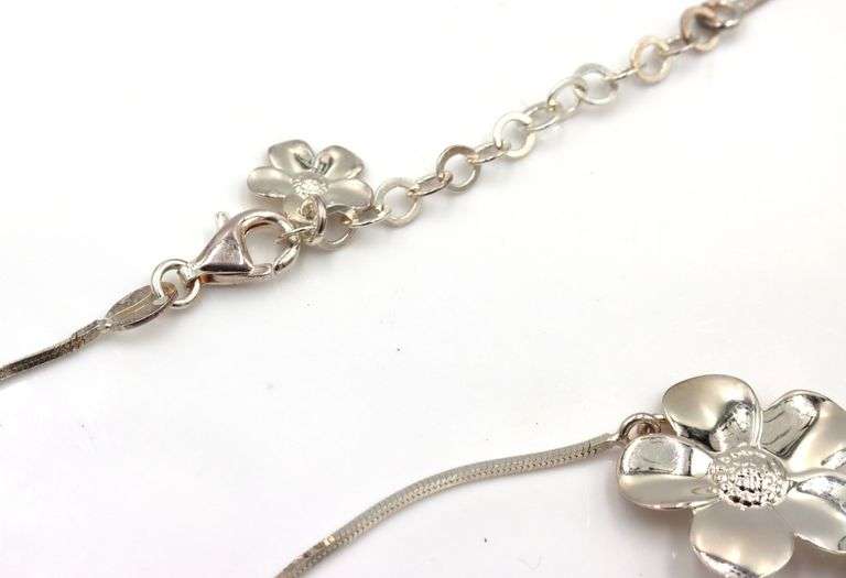 Italian 925 Sterling Silver Floral Design Necklace