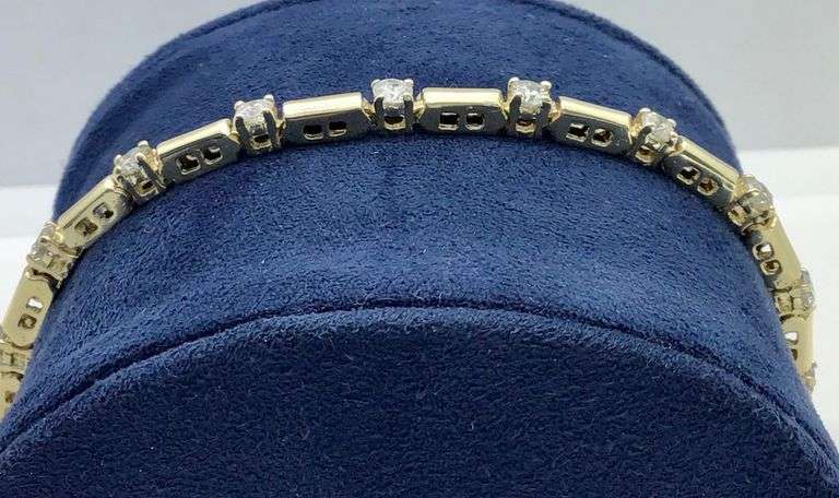 14K Yellow Gold Round Brilliant Cut Bracelet