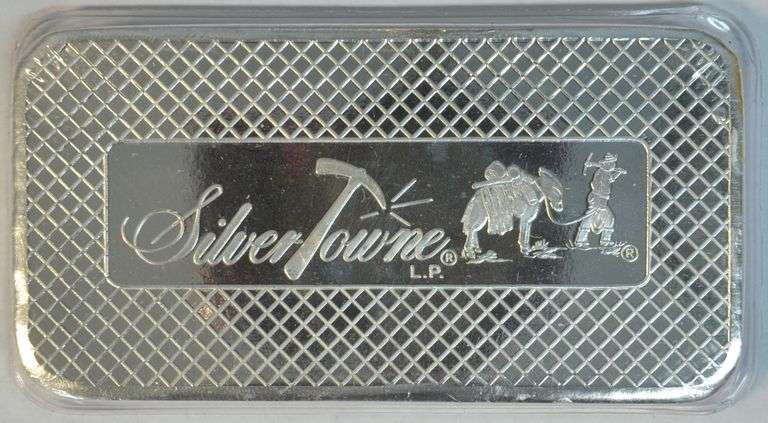 Serial-numbered SilverTowne pure .999 Fine Silver 10 Troy Oz bar, Sealed