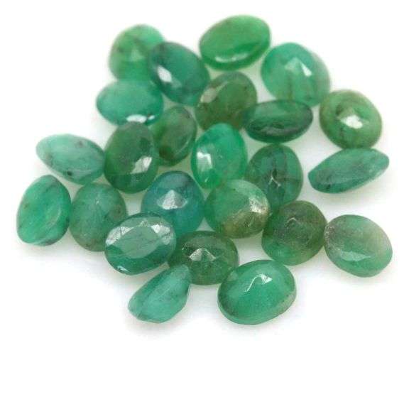Rich emerald green 8.04ct 24pc Emerald set