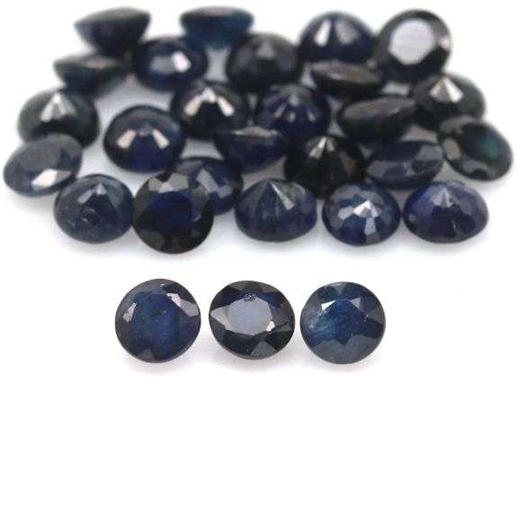 Heated! 10.11ct Royal blue Sapphire set from Madagascar