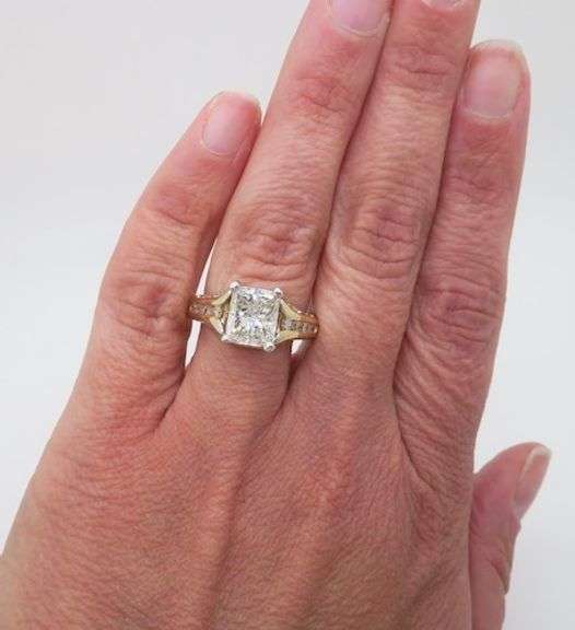 GIA Certified 3.87CTW Earth Mined Diamond Ring