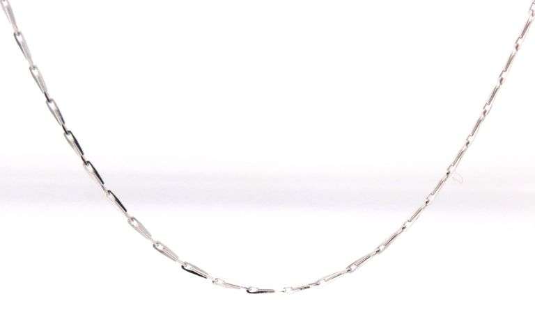 18kt White gold fancy link chain necklace
