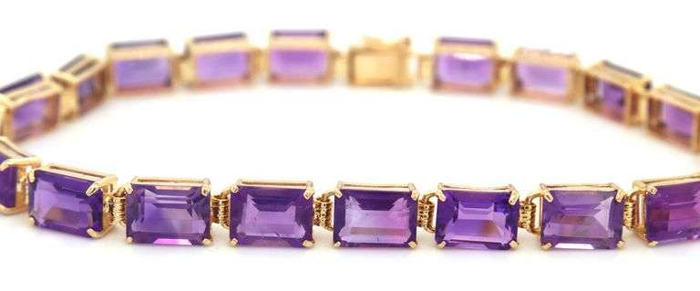 14kt Yellow gold 17ctw emerald cut amethyst link bracelet