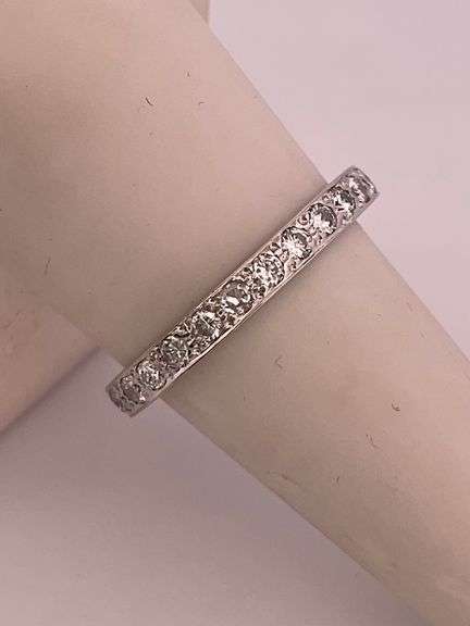 CERTIFIED BRAND NEW  14K WHITE GOLD DIAMOND BAND