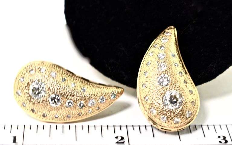 Impressive 14K Yellow Gold Tear Drop Diamond Earrings