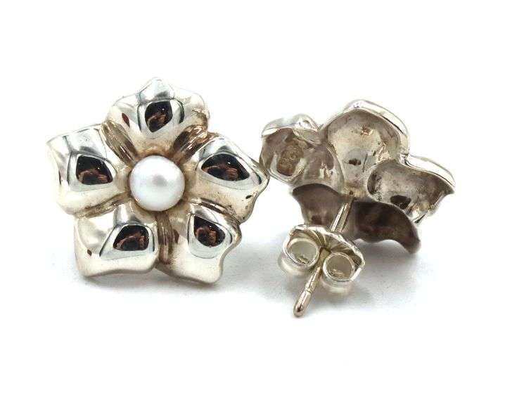 Tiffany & co pearl dogwood earrings