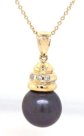14kt Yellow gold 12mm Fresh water pearl and diamond accent pendant on chain