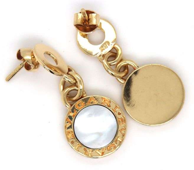 18kt Yellow gold mother of pearl Bvlgari style round dangle earrings