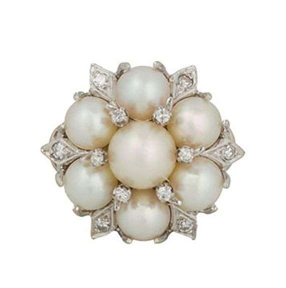 Vintage Pearl and 0.10ctw Diamond Accent Statement Ring in 14K
