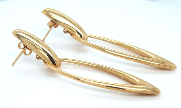 Feminine 14k Yellow Gold Dangle Earrings