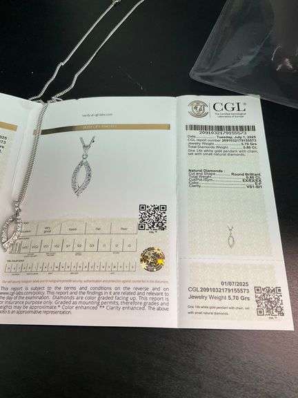 CERTIFIED 14K WHITE GOLD NECKLACE WITH DIAMOND PENDANT