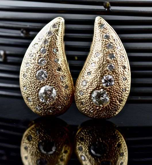 Impressive 14K Yellow Gold Tear Drop Diamond Earrings
