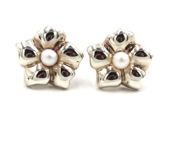 Tiffany & co pearl dogwood earrings