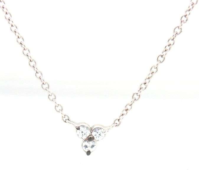 925 sterling silver 3 cluster cubic zirconia pendant on chain