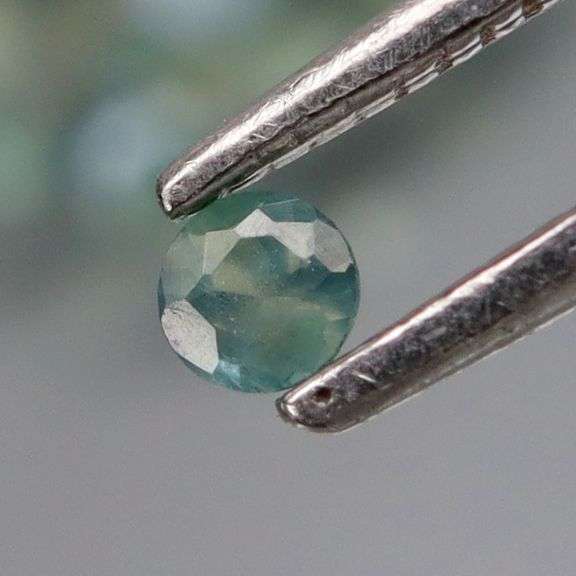 Extremely rare! 1.62ct color change Alexandrite set!