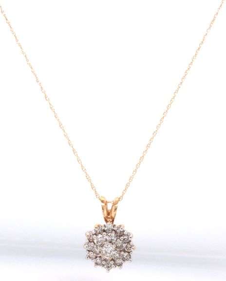 14kt Yellow gold 0.75ctw diamond cluster pendant on chain