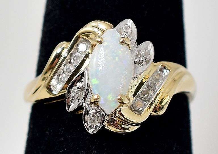 Beautiful 10K Yellow Gold Opal Gemstone and Diamond Ring