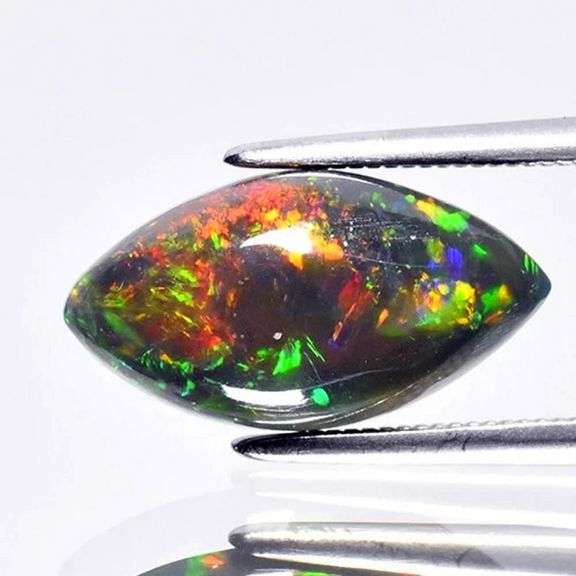 Eye catching 1.83ct multi-patterned rainbow Black Opal